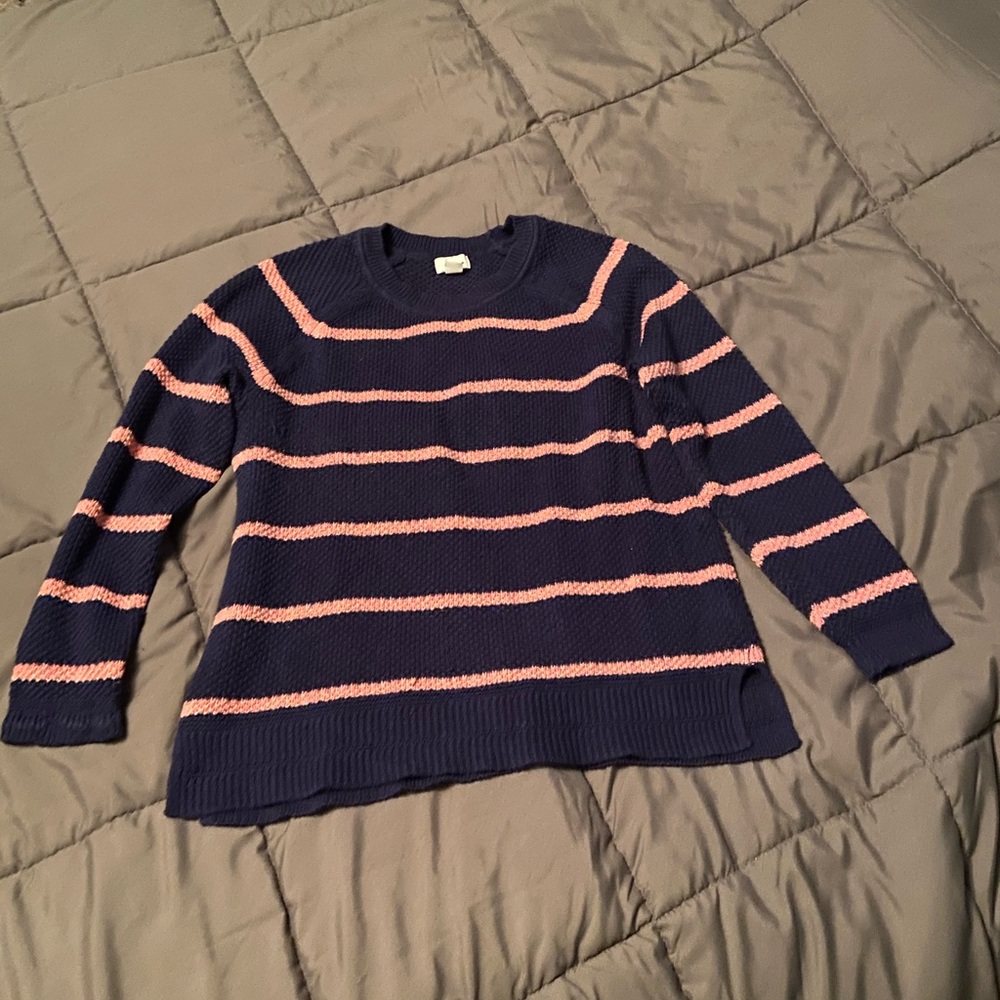 Old navy sweater